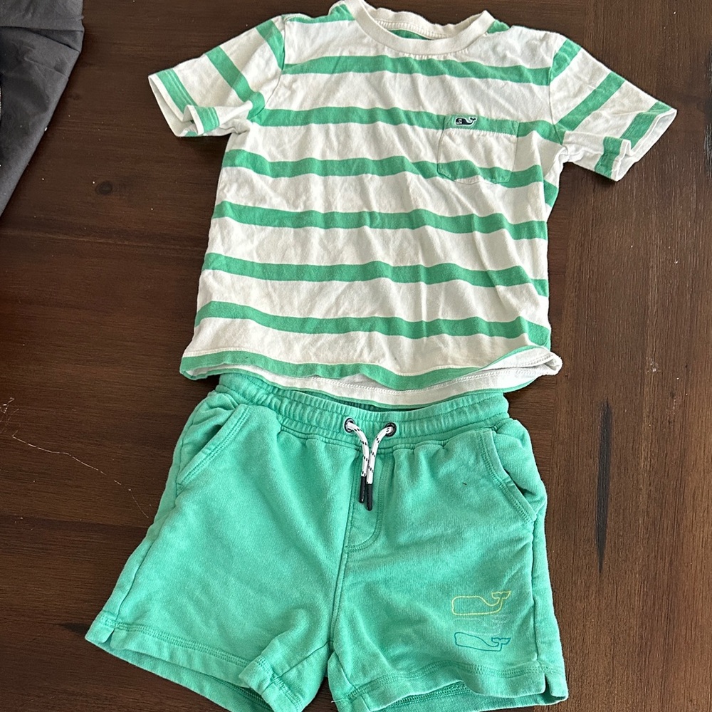 Vineyard Vines Green and White Kids Matching Set